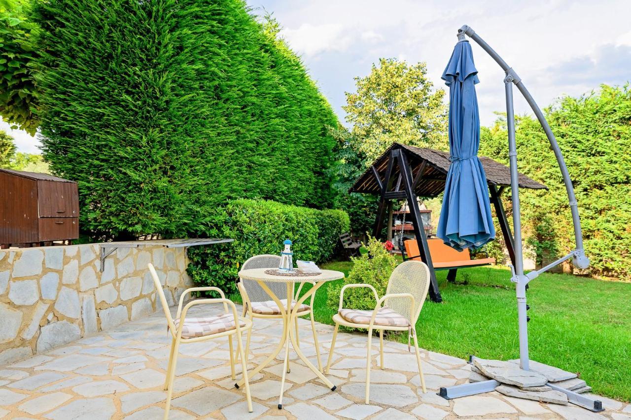 Villa Mariellie Néa Péramos Kültér fotó