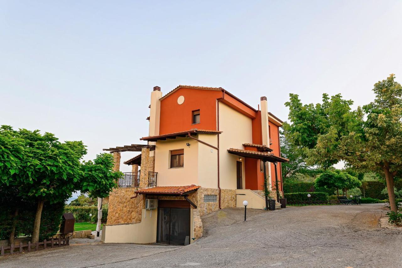Villa Mariellie Néa Péramos Kültér fotó