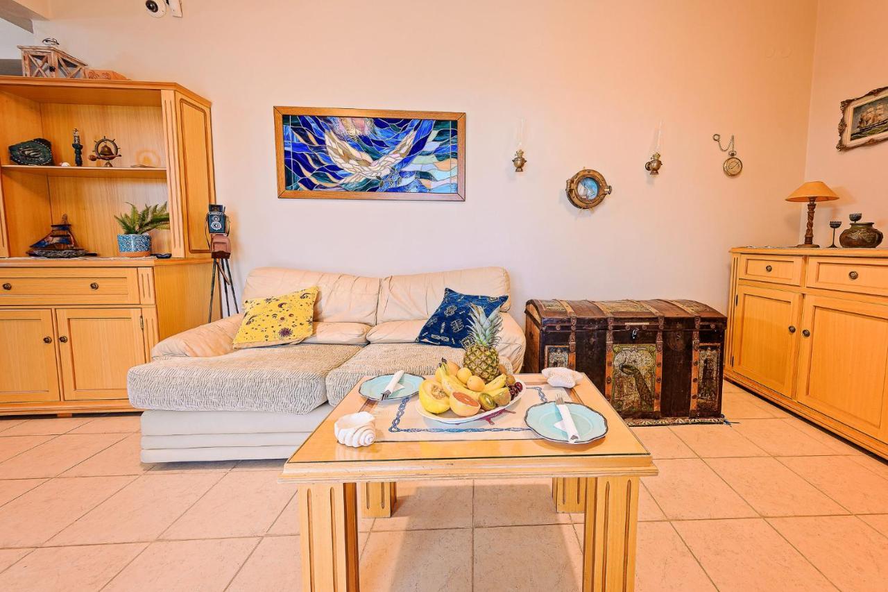 Villa Mariellie Néa Péramos Kültér fotó