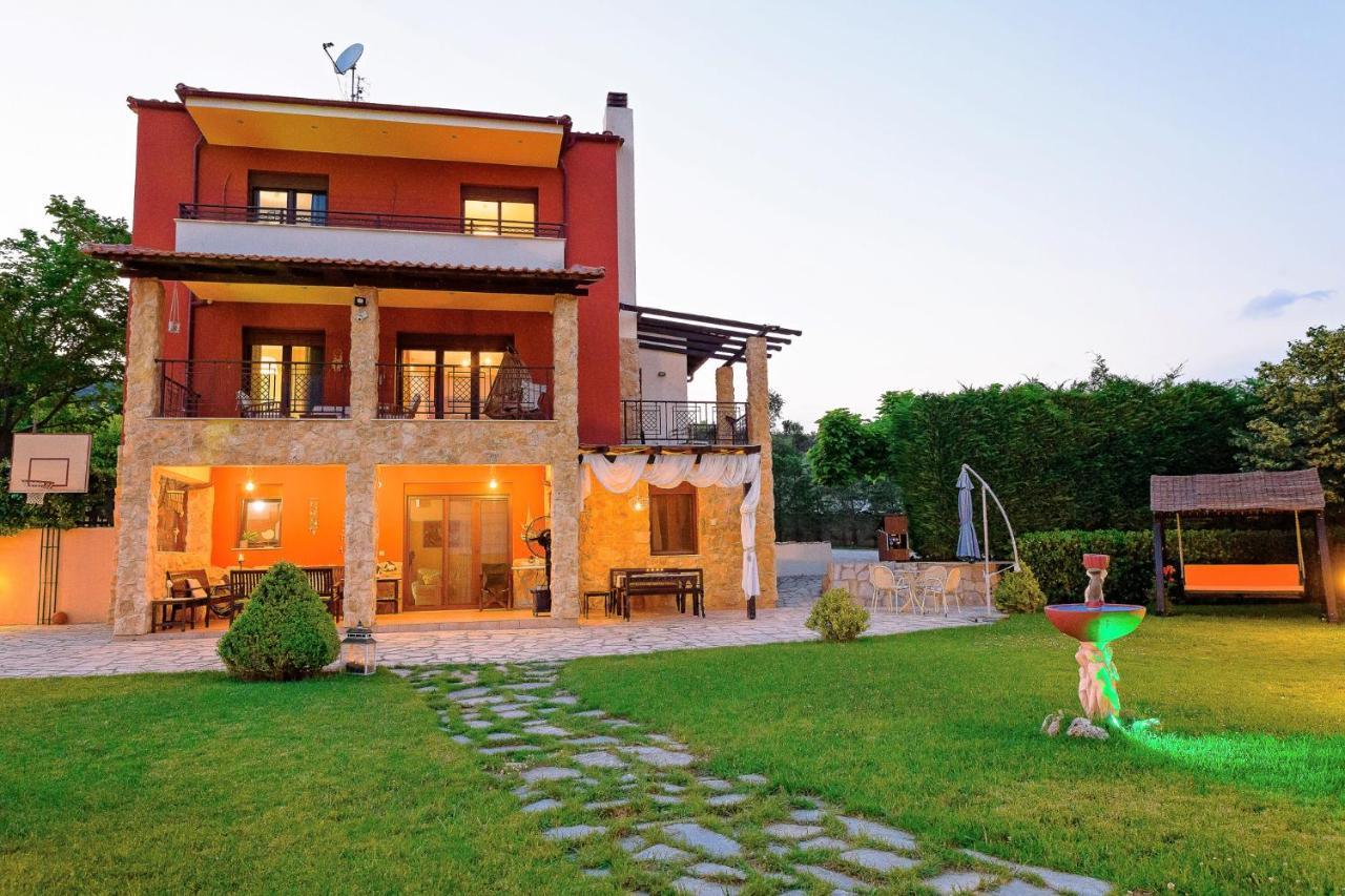 Villa Mariellie Néa Péramos Kültér fotó